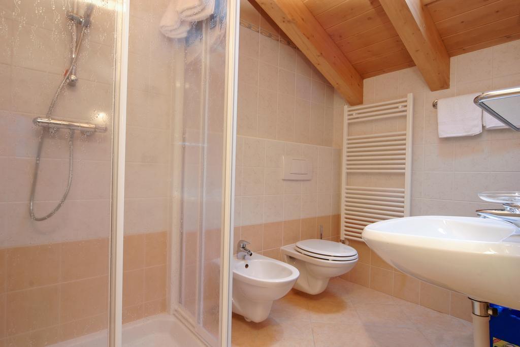 Chalet Li Baita Genny Livigno Szoba fotó
